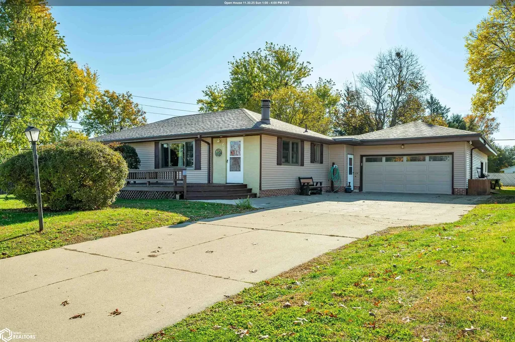 6 W Meadow Lane Marshalltown IA 50158
