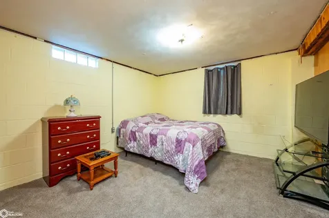 6 W Meadow Lane Marshalltown IA 50158