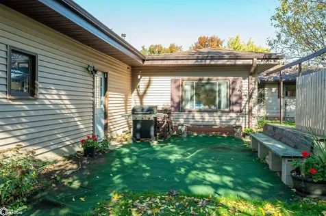 6 W Meadow Lane Marshalltown IA 50158