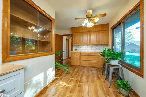 6 W Meadow Lane Marshalltown IA 50158