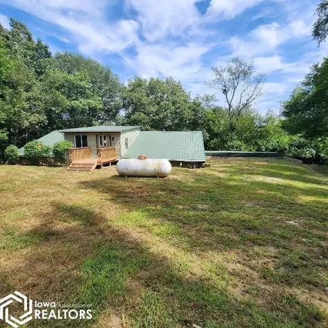 4038 Phelps Drive Brooklyn IA 52211