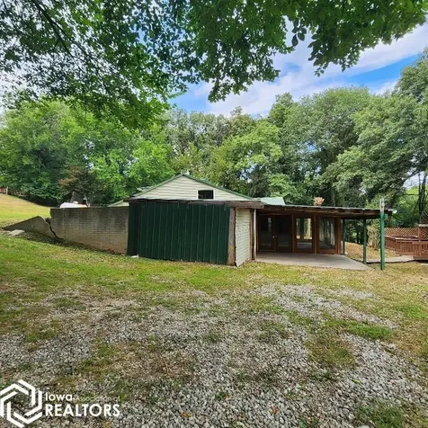 4038 Phelps Drive Brooklyn IA 52211