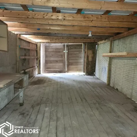 4038 Phelps Drive Brooklyn IA 52211