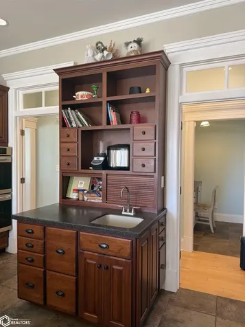 2008 Libertyville Road Fairfield IA 52556