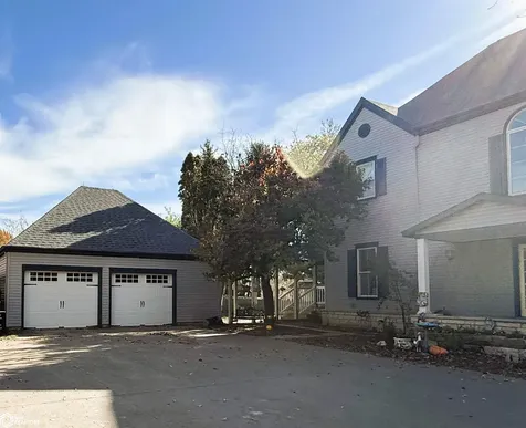 2008 Libertyville Road Fairfield IA 52556