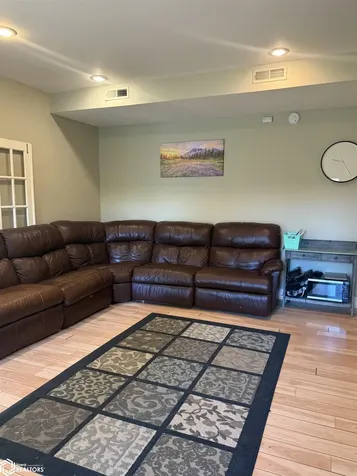2008 Libertyville Road Fairfield IA 52556