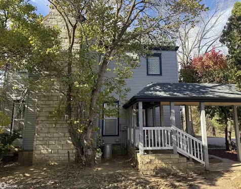 2008 Libertyville Road Fairfield IA 52556
