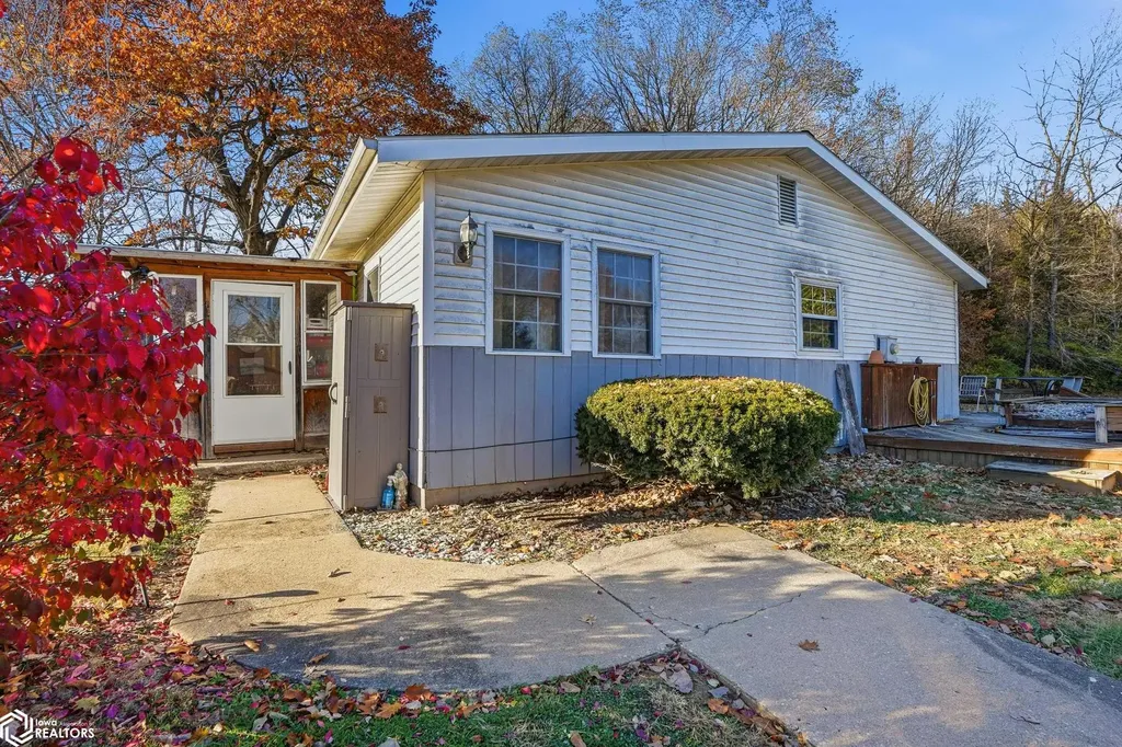 9435 118th Street Burlington IA 52601