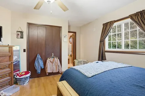 9435 118th Street Burlington IA 52601