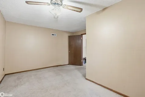 9435 118th Street Burlington IA 52601