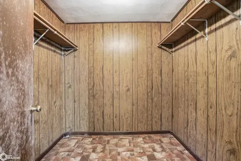 9435 118th Street Burlington IA 52601