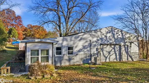 9435 118th Street Burlington IA 52601
