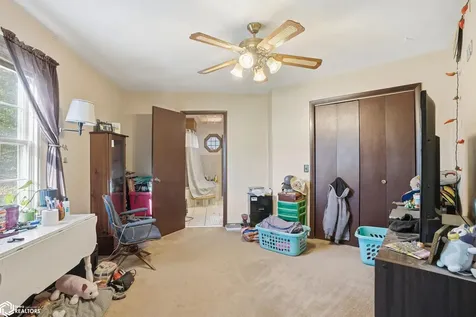 9435 118th Street Burlington IA 52601