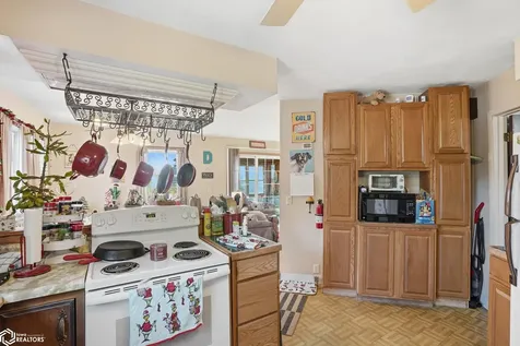 9435 118th Street Burlington IA 52601