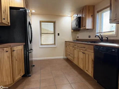 2628 Avenue H Fort Madison IA 52627