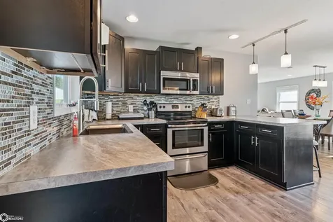 410 Carlton Street Garwin IA 50632