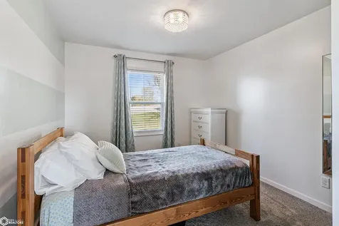 410 Carlton Street Garwin IA 50632