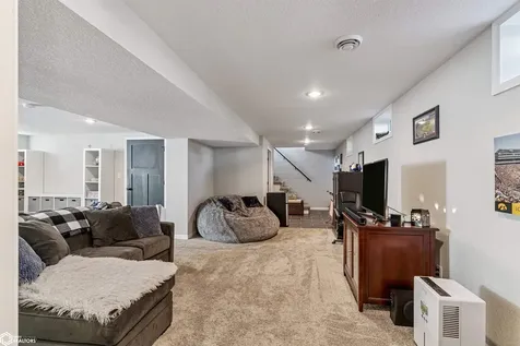 410 Carlton Street Garwin IA 50632