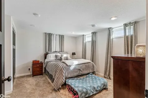 410 Carlton Street Garwin IA 50632