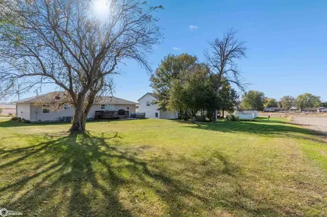 410 Carlton Street Garwin IA 50632