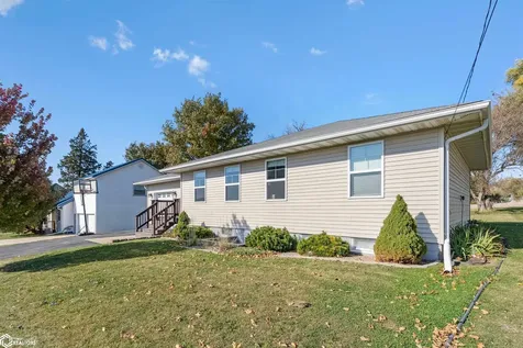 410 Carlton Street Garwin IA 50632