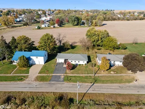 410 Carlton Street Garwin IA 50632