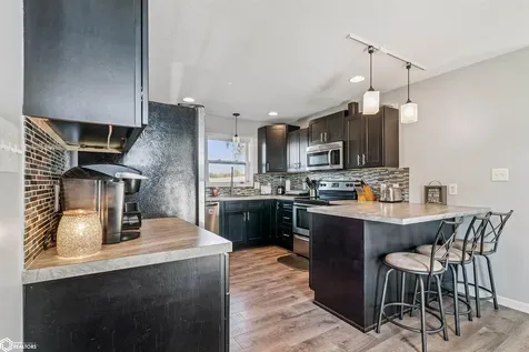 410 Carlton Street Garwin IA 50632