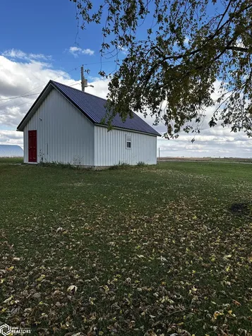4182 160th Street Brooklyn IA 52211