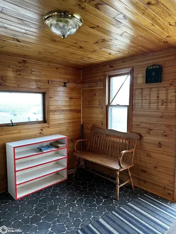 4182 160th Street Brooklyn IA 52211