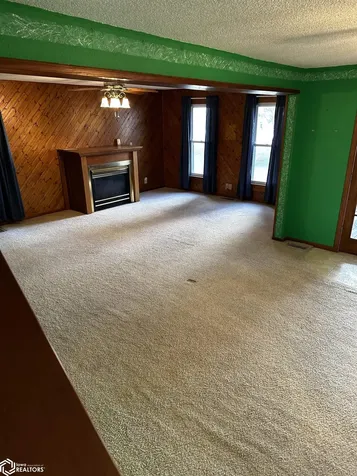 4182 160th Street Brooklyn IA 52211