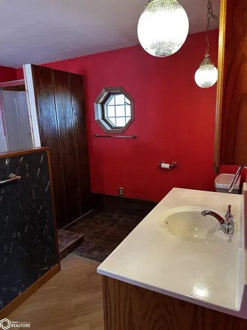 4182 160th Street Brooklyn IA 52211