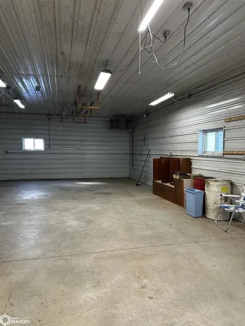 4182 160th Street Brooklyn IA 52211