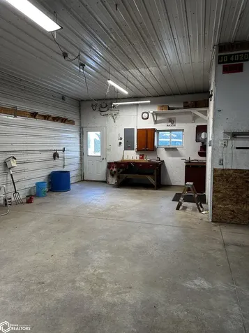 4182 160th Street Brooklyn IA 52211