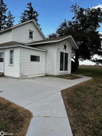 4182 160th Street Brooklyn IA 52211