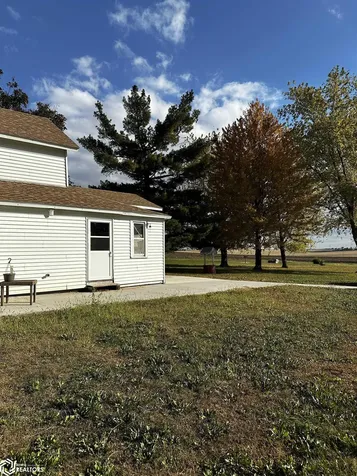 4182 160th Street Brooklyn IA 52211