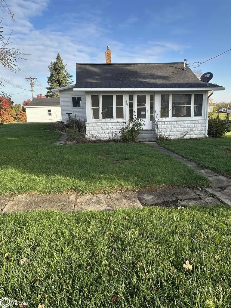 707 Commerical Street Union IA 50258