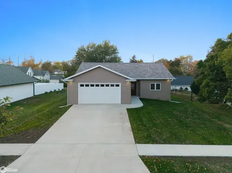 206 1st Avenue N State Center IA 50247