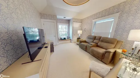 2105 Silverlakes Circle Fairfield IA 52556