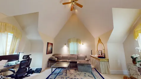 2105 Silverlakes Circle Fairfield IA 52556