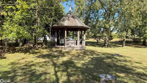 2105 Silverlakes Circle Fairfield IA 52556