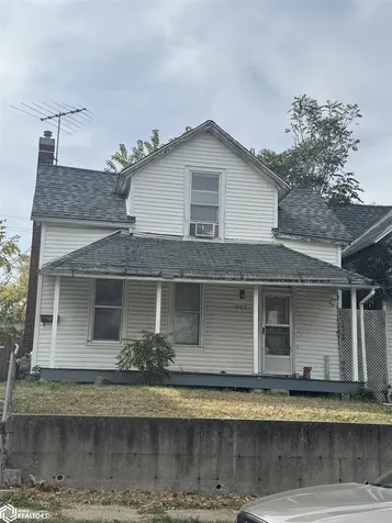 805 S 9th Street Burlington IA 52601