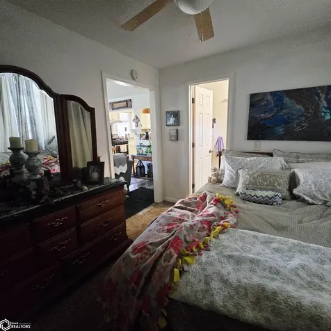 907 G Avenue W Oskaloosa IA 52577
