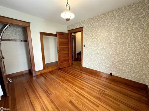 1517 Elm Street Grinnell IA 50112