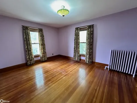 1517 Elm Street Grinnell IA 50112