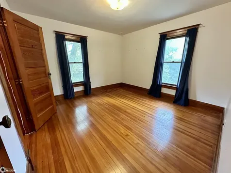 1517 Elm Street Grinnell IA 50112
