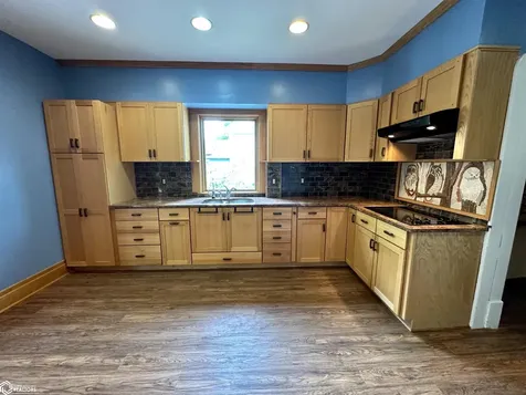 1517 Elm Street Grinnell IA 50112