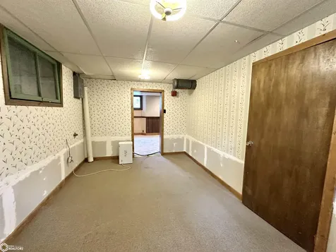 1517 Elm Street Grinnell IA 50112