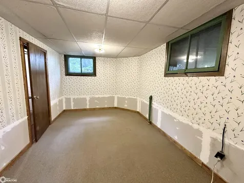 1517 Elm Street Grinnell IA 50112