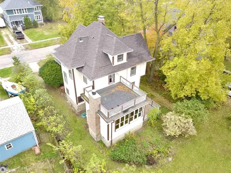 1517 Elm Street Grinnell IA 50112