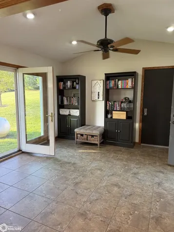 379 460th Avenue Grinnell IA 50112